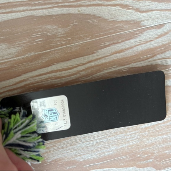 Official NFL Seattle Seahawks|Youth logo beanie with braided tassels•••NWT - Picture 5 of 7